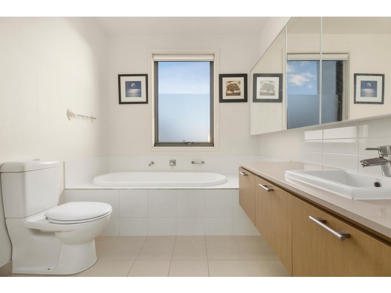 15 Exhibition Drive, Mulgrave VIC 3170