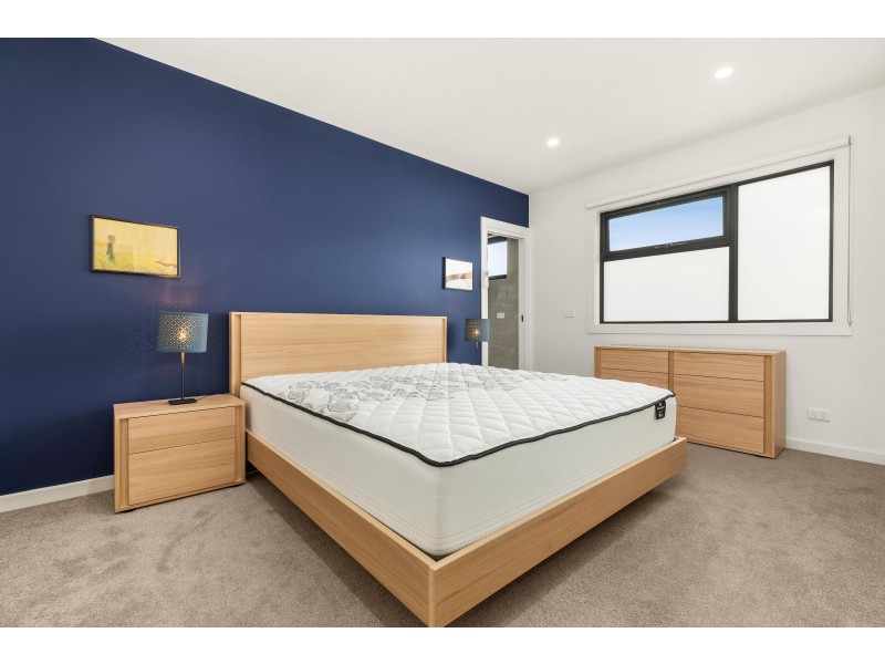 1/10 Carween Avenue, Mitcham VIC 3132