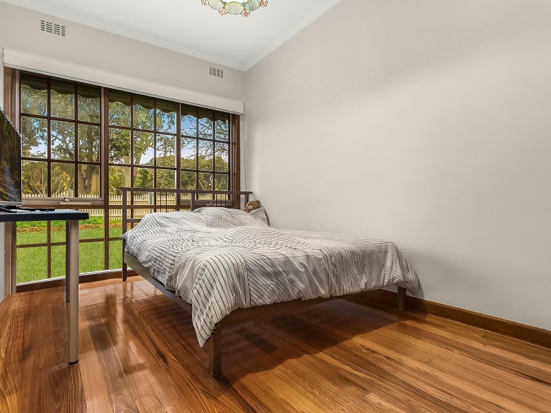 1 Kinkora Road, Blackburn VIC 3130