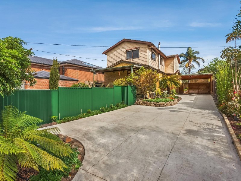 28 Illuka Crescent, Mount Waverley VIC 3149