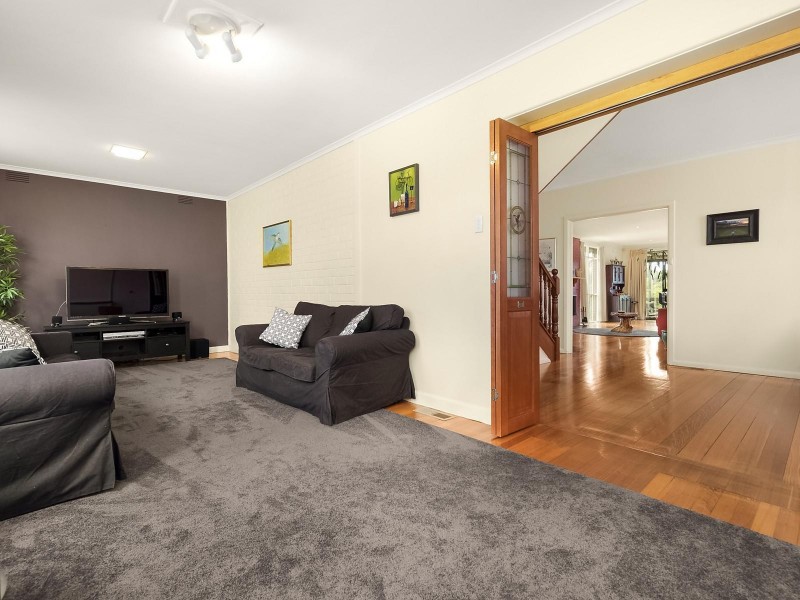 28 Illuka Crescent, Mount Waverley VIC 3149