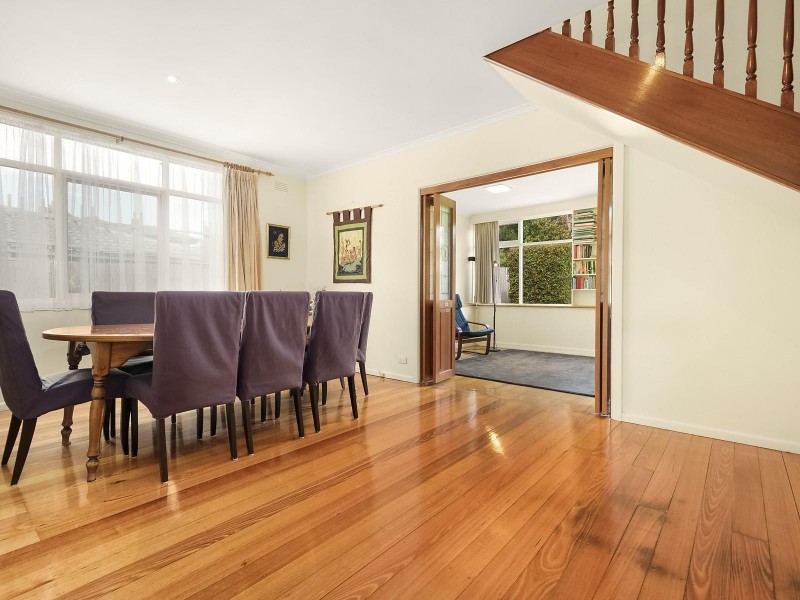 28 Illuka Crescent, Mount Waverley VIC 3149