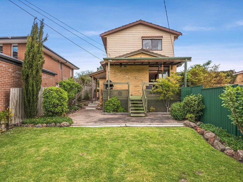 28 Illuka Crescent, Mount Waverley VIC 3149