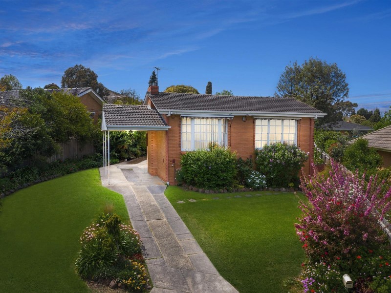 14 Gifford Road, Doncaster VIC 3108