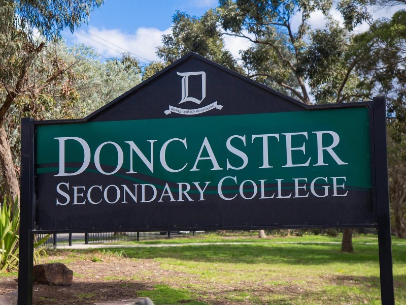 14 Gifford Road, Doncaster VIC 3108