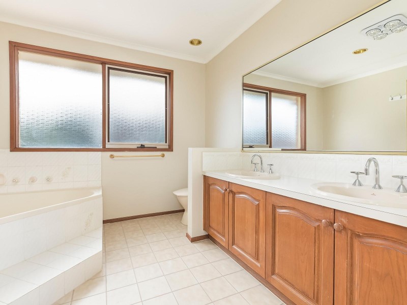 15 Mitchelton Court, Vermont South VIC 3133