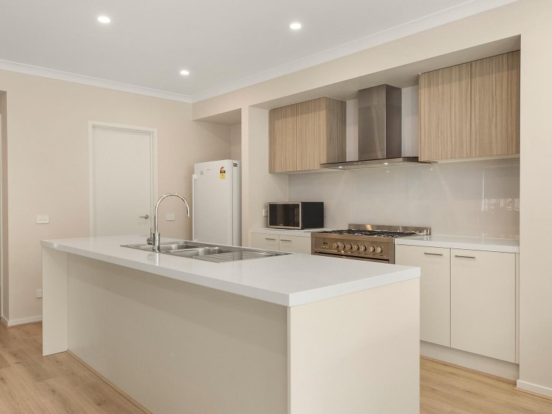 54 Viewmont Street, Wantirna South VIC 3152