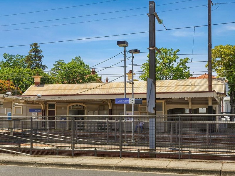 102/692 Whitehorse Road, Mont Albert VIC 3127