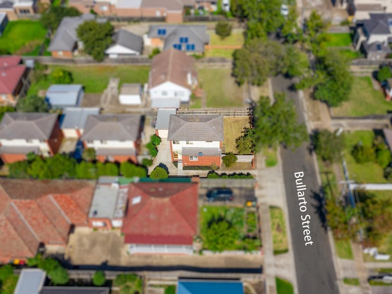 1/4 Bullarto Street, Chadstone VIC 3148