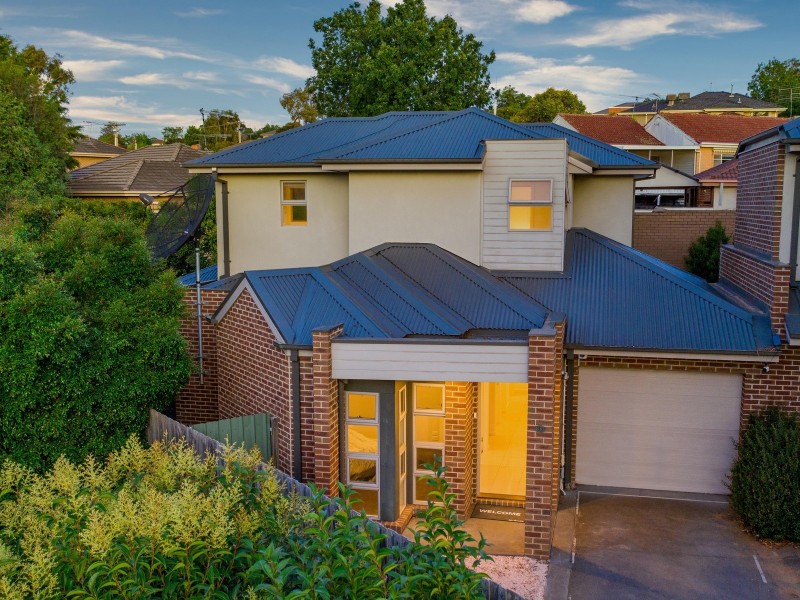 33 Devon Drive, Doncaster East VIC 3109