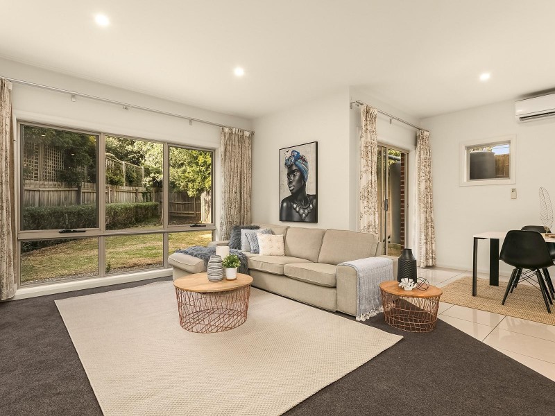 33 Devon Drive, Doncaster East VIC 3109