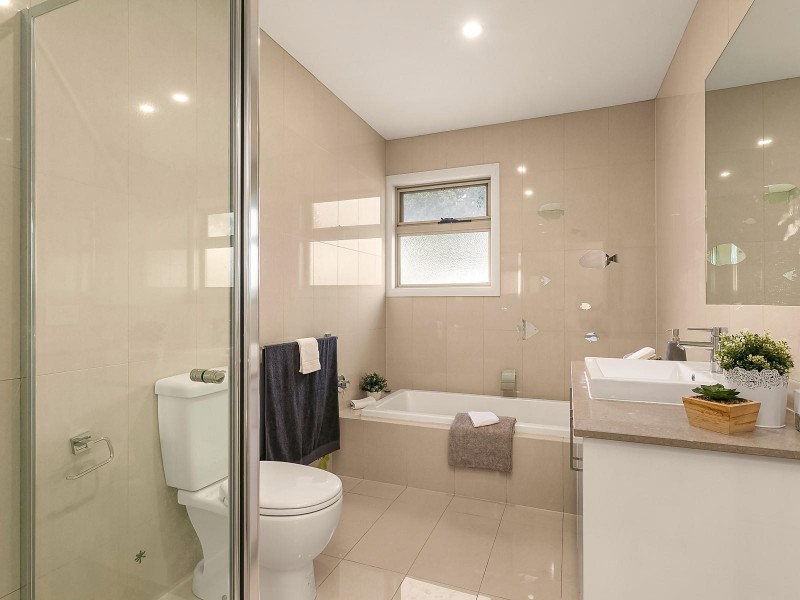 33 Devon Drive, Doncaster East VIC 3109