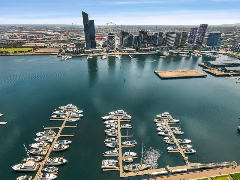 3005/9 Waterside Place, Docklands VIC 3008