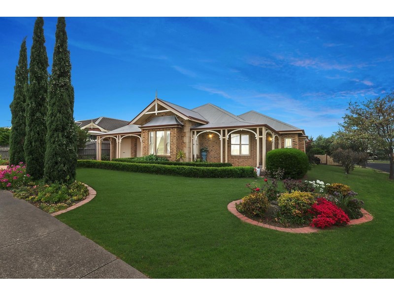 17 Burdekin Road, Highton VIC 3216