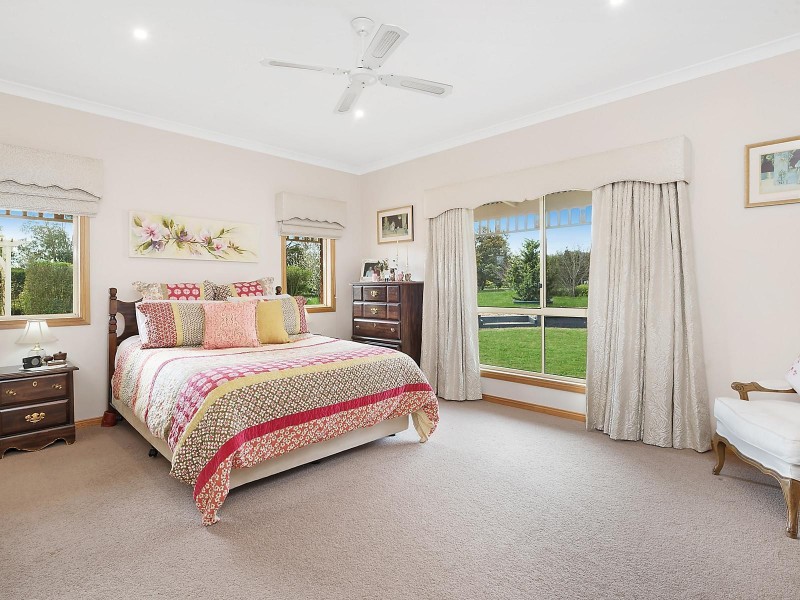 50 Braemar Court, Lovely Banks VIC 3221