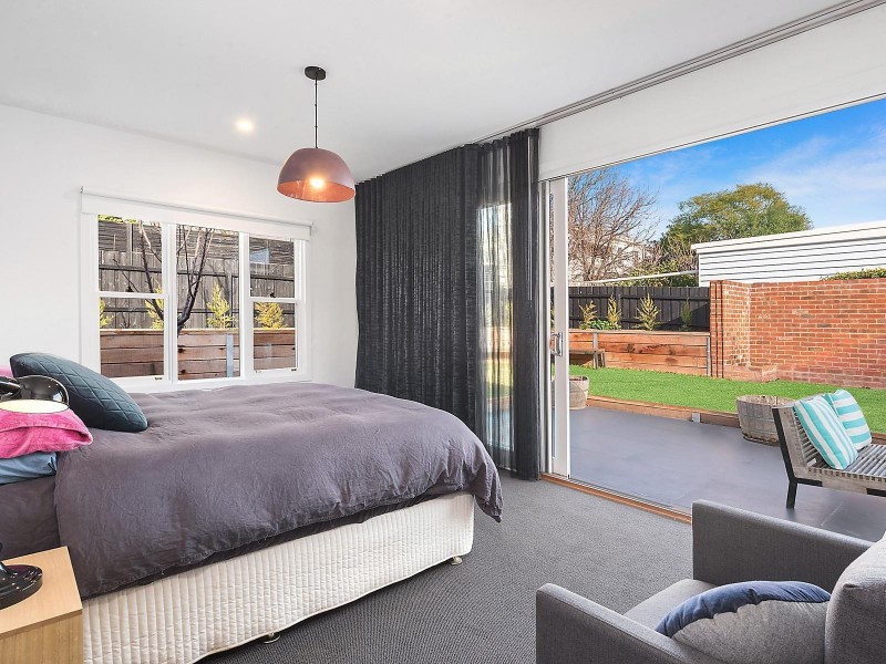 19 Roebuck Street, Newtown VIC 3220