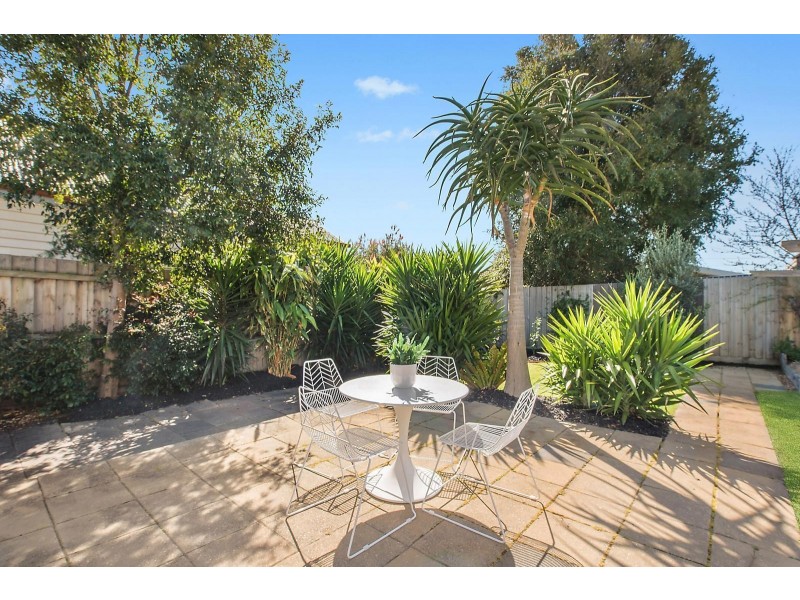 18 Bendigo Street, Geelong West VIC 3218