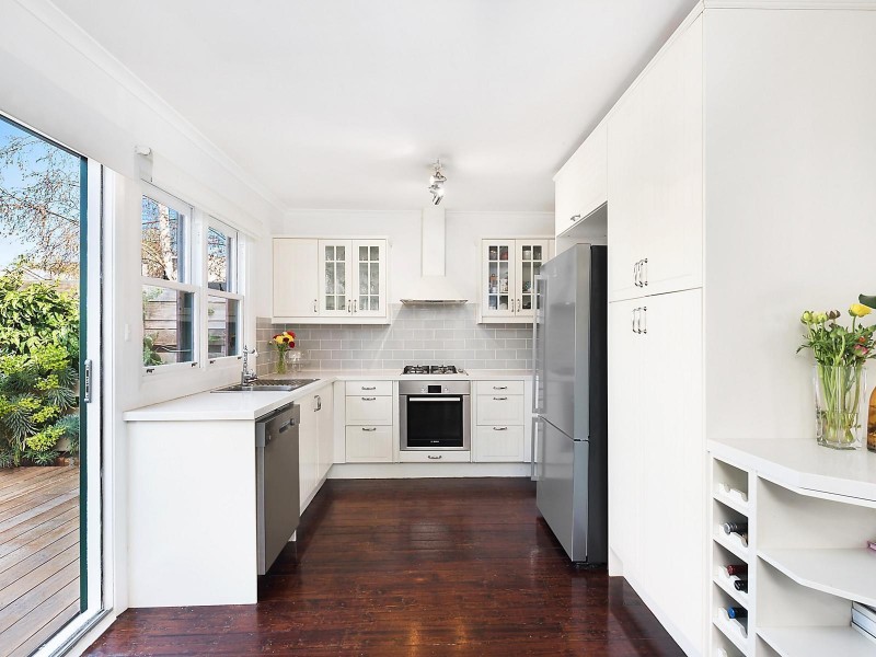 9 Preston Street, Geelong West VIC 3218