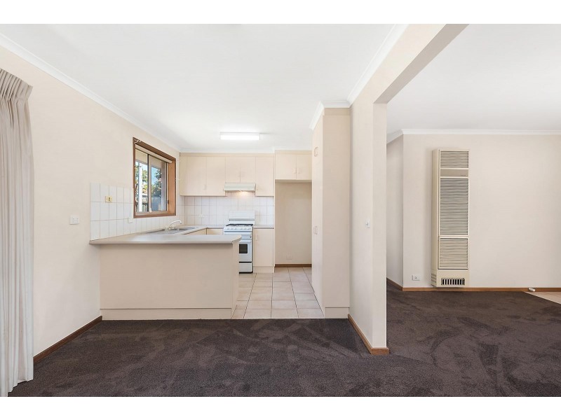 2/11 Corang Avenue, Grovedale VIC 3216