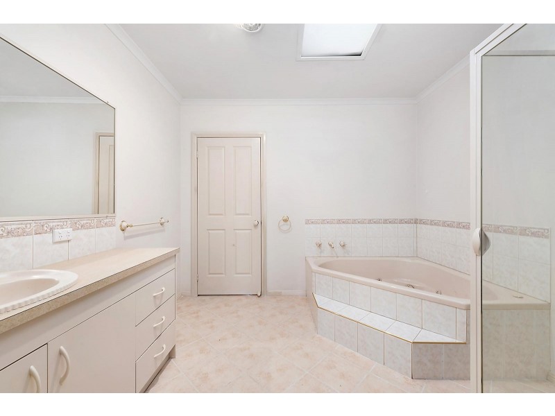 7 Kendall Close, Hamlyn Heights VIC 3215