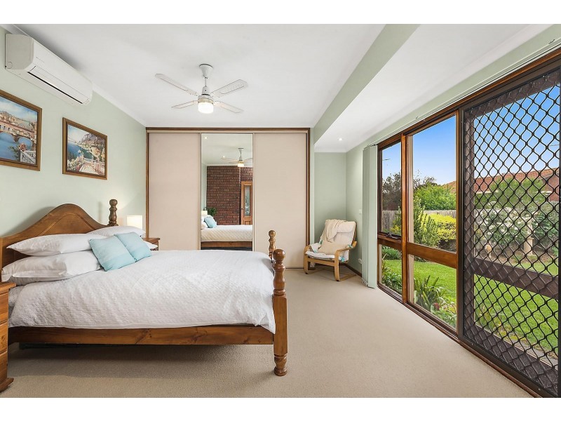 16 Rushden Close, Bell Post Hill VIC 3215