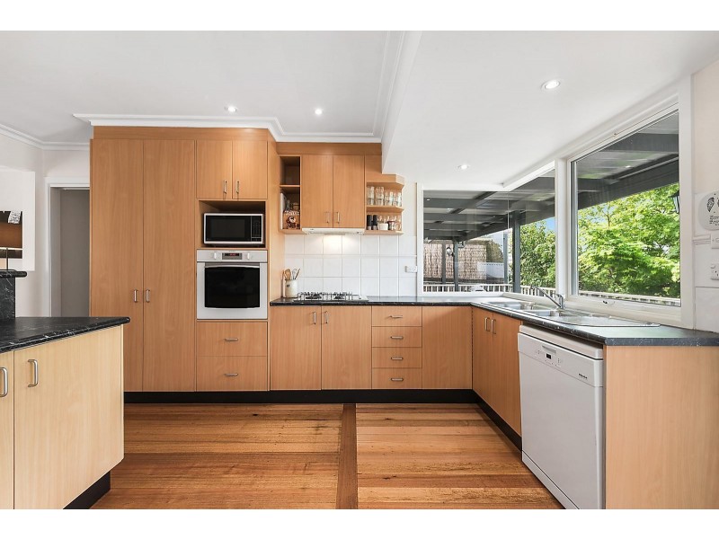 15 Anzac Avenue, Leopold VIC 3224