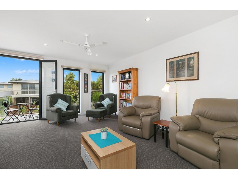 1/24 St David Street, Rippleside VIC 3215
