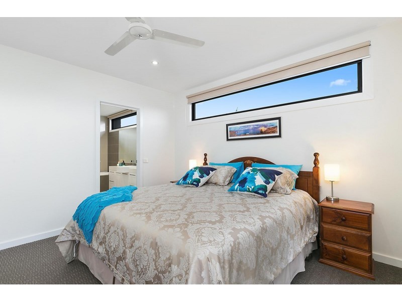 1/24 St David Street, Rippleside VIC 3215