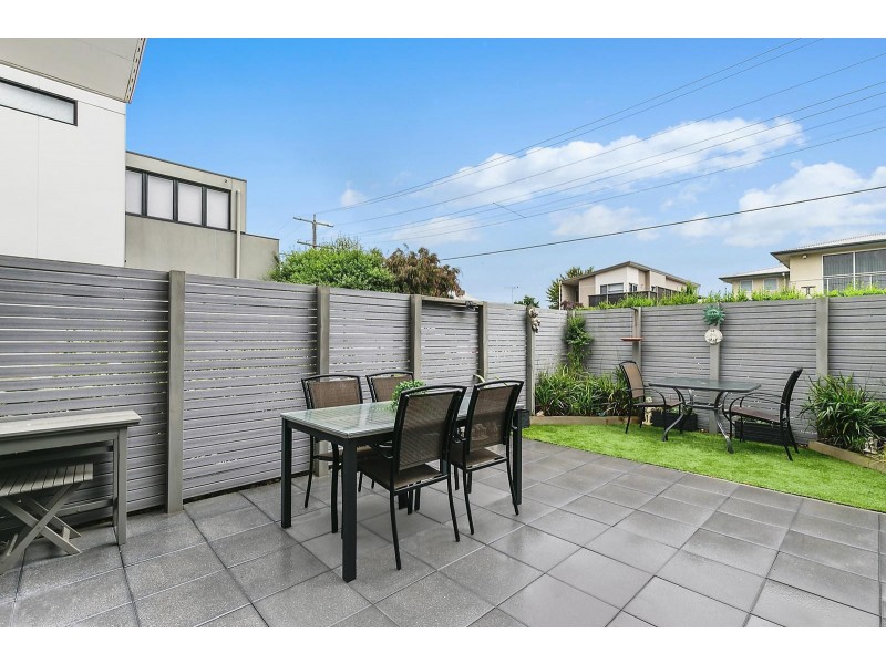 1/24 St David Street, Rippleside VIC 3215