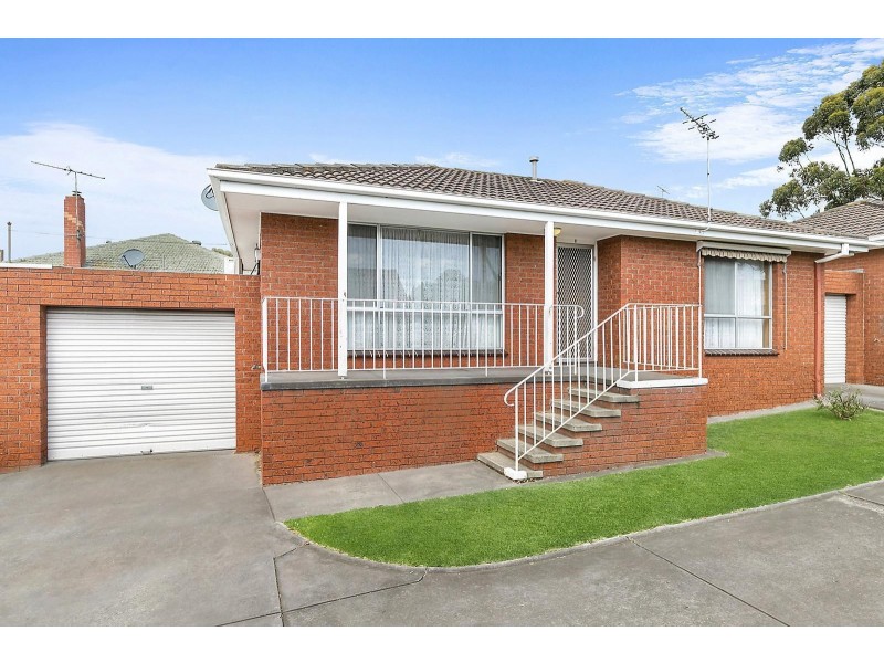 2/15 Bostock Avenue, Manifold Heights VIC 3218