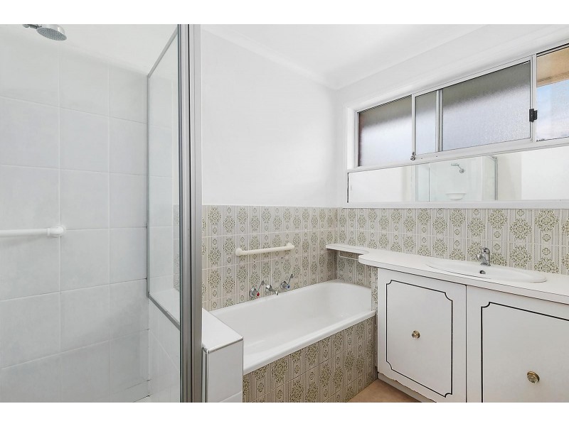 2/15 Bostock Avenue, Manifold Heights VIC 3218