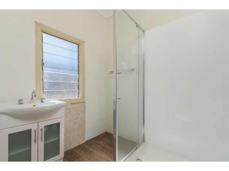 16 Crofton Street, Geelong West VIC 3218