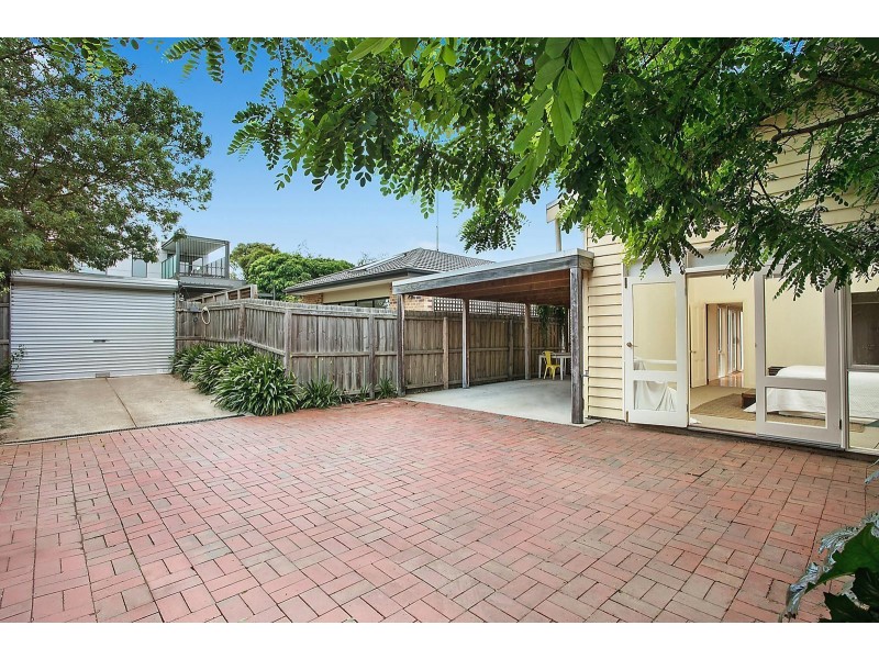 2/4 Percy Street, Newtown VIC 3220