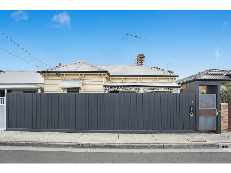 2/4 Percy Street, Newtown VIC 3220