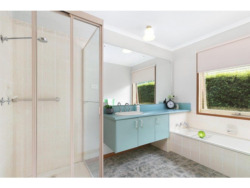 2 Trixia Place, Leopold VIC 3224