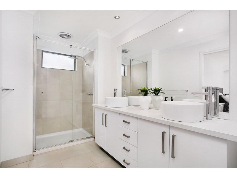 17 Curtain Drive, Leopold VIC 3224