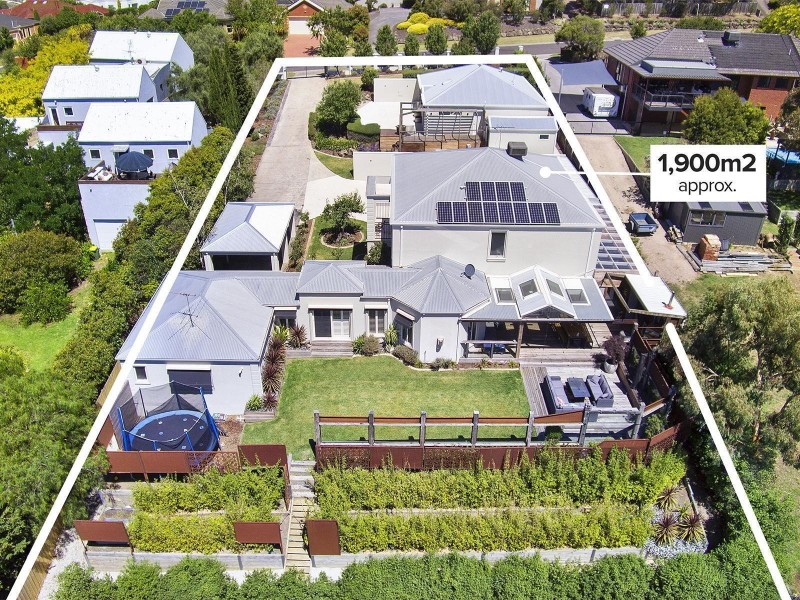 43 Grosvenor Drive, Wandana Heights VIC 3216