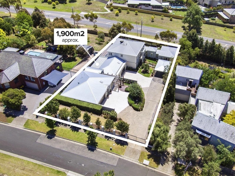 43 Grosvenor Drive, Wandana Heights VIC 3216