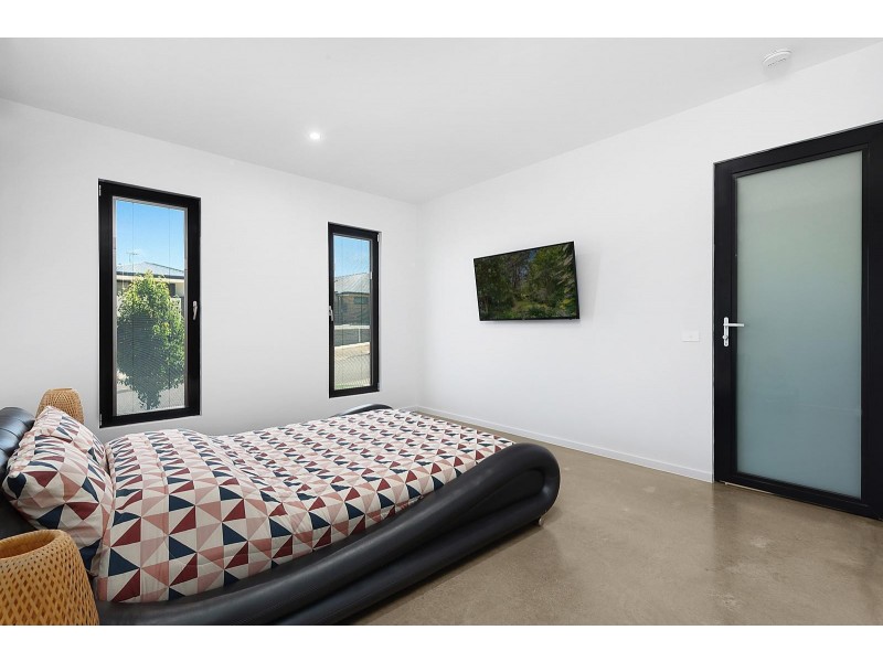 73 Highland Way, Highton VIC 3216
