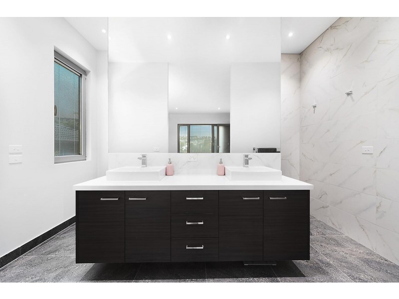 46 Victory Way, Highton VIC 3216