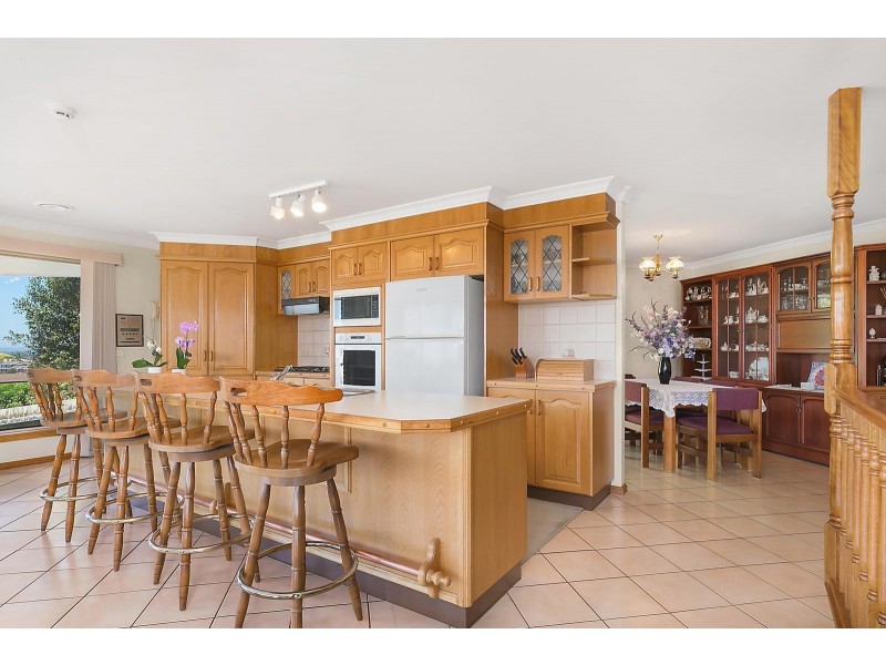 18 Grosvenor Drive, Wandana Heights VIC 3216