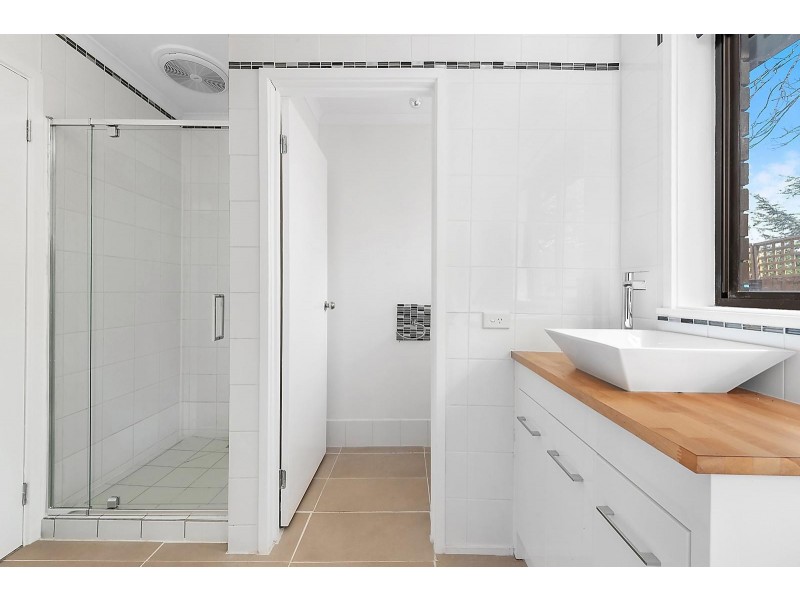 2/2A Ballater Avenue, Newtown VIC 3220