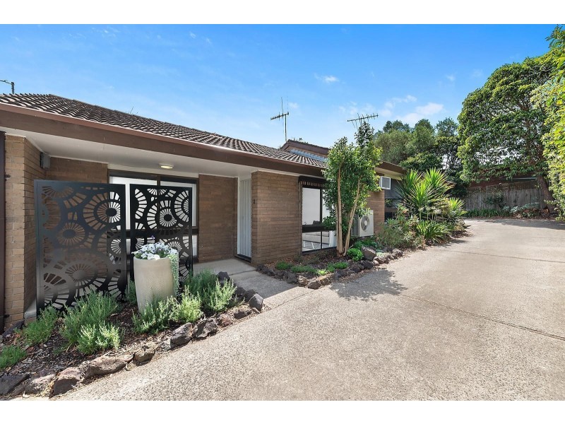 2/2A Ballater Avenue, Newtown VIC 3220