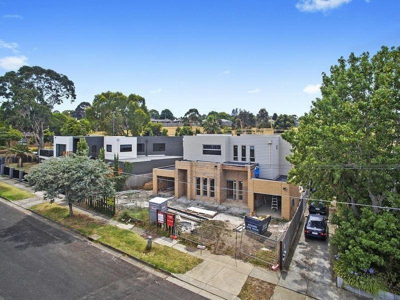 24A & 24B Elcho Street, Newtown VIC 3220