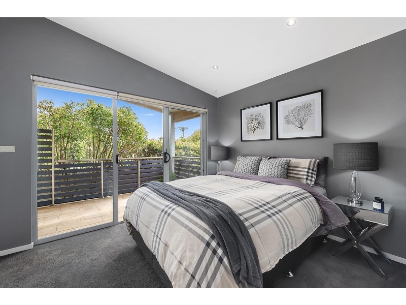 1/50 Autumn Street, Geelong West VIC 3218