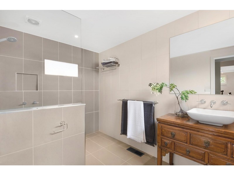 37 Bonsey Road, Highton VIC 3216