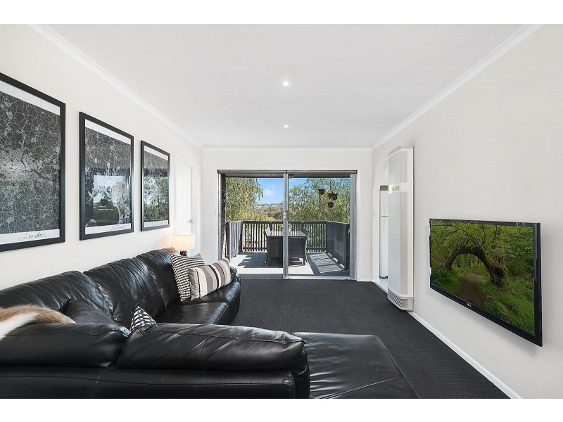 24 Victoria Terrace, Belmont VIC 3216