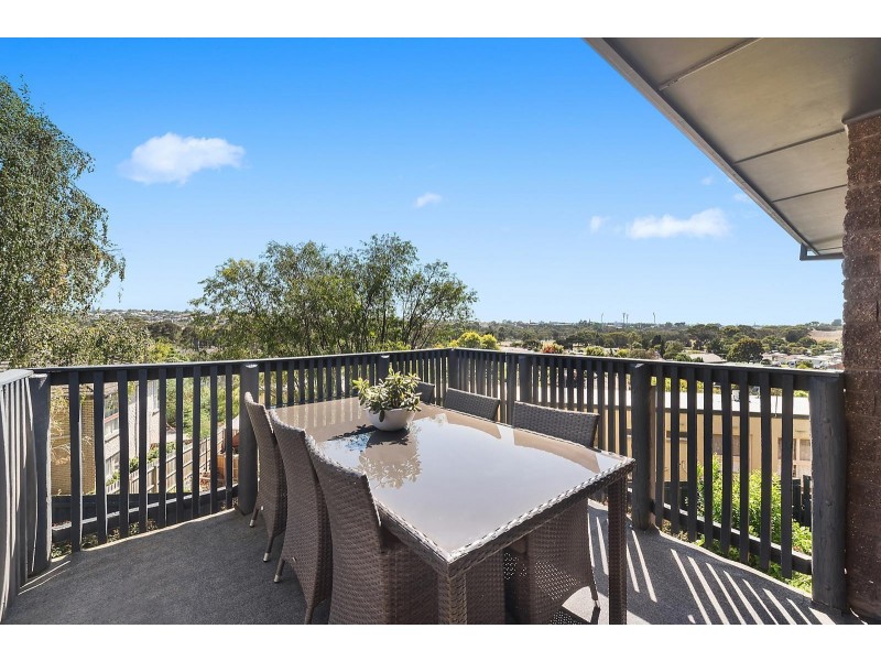 24 Victoria Terrace, Belmont VIC 3216