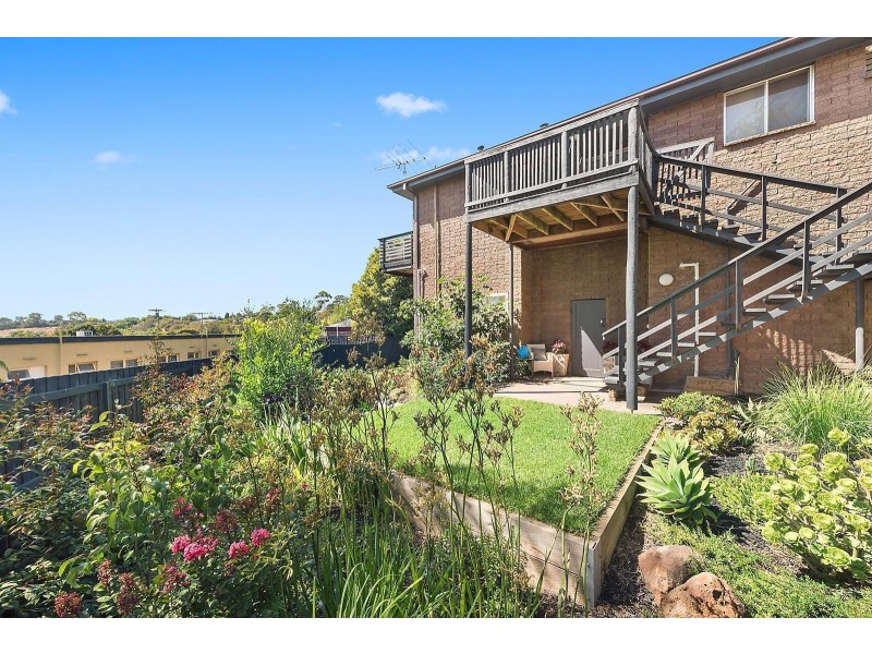 24 Victoria Terrace, Belmont VIC 3216