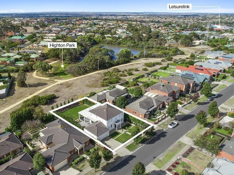 43 Augustine Drive, Highton VIC 3216